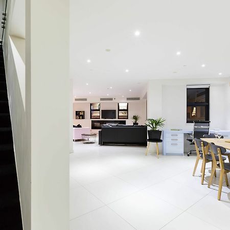 Maddison, 3Bdr Port Melbourne Apartment 외부 사진
